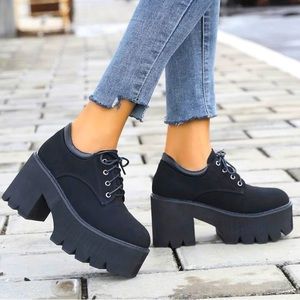 Black Lace Up Platform Oxfords Ankle Boots Size 7.5 NWOB Condition